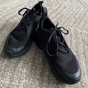👟 Nike air max 270 blk/blk girls 3y EUC